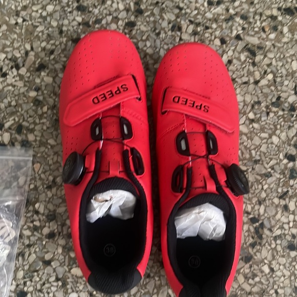SPEED Cycling Shoes - Brand New SZ 38, Red/Black color - Picture 3 of 5